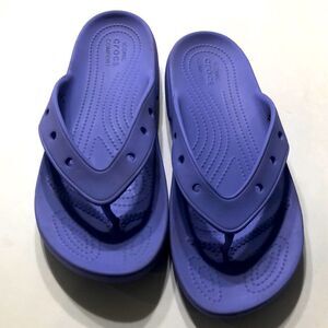 Crocs iconic comfort sandals light purple women’s size 11 and mens size 9
